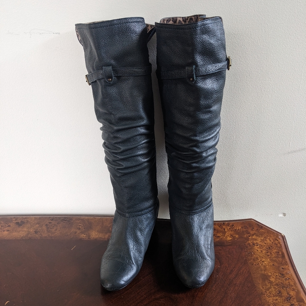 Real leather boots from Korea size 24cm, 7US.